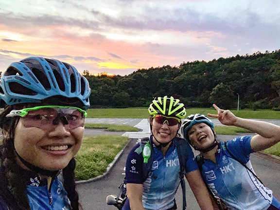 As the older teammates of Hong Kong Cycling Team had already accomplished a lot, Vivian and her teammates could not afford to be lax.