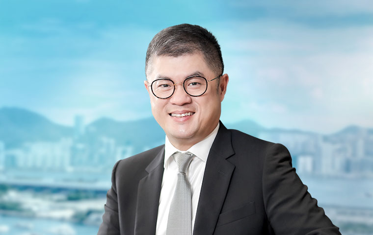 黃泰倫 - 首席法務總裁兼公司秘書