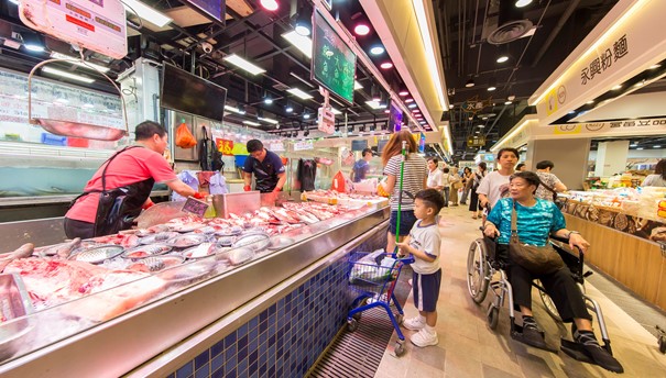 Link won the Silver Award in the “Renovations and Expansions” category of the ICSC Asia Pacific Shopping Center Awards, for the transformation of Tin Shing Market into a modern and stylish fresh market. Link won the Silver Award in the “Renovations and Expansions” category of the ICSC Asia Pacific Shopping Center Awards, for the transformation of Tin Shing Market into a modern and stylish fresh market.