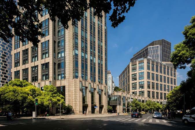 link-reit-business-properties-link-square-thumbnail-03