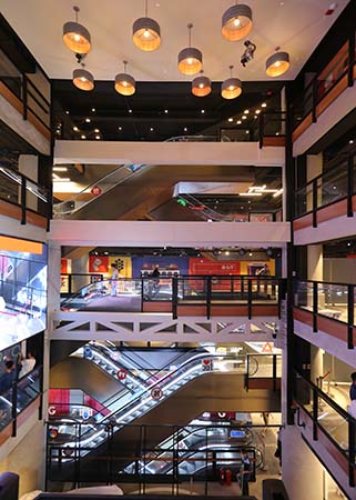 link-reit-business-properties-t-o-p-this-is-our-place-thumbnail-05
