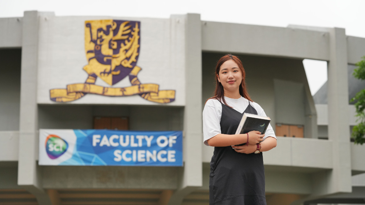 連續兩年獲得領展大學生獎學金的香港中文大學學生陳穎妍稱，每年二萬元的獎學金，對自己有很大幫助。