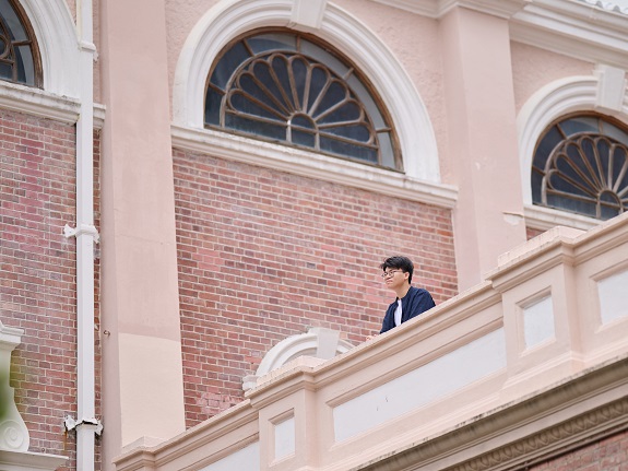 Marco把領展大學生獎學金用作支付妹妹的補習費用。