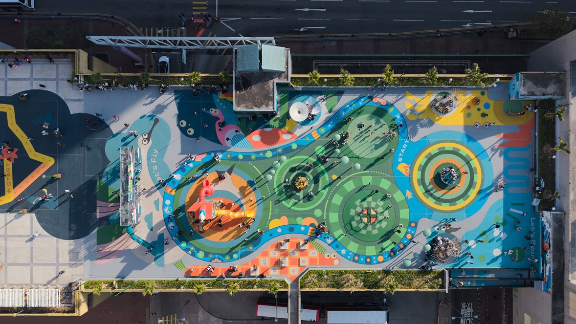 The rooftop of Link’s T Town in Tin Shui Wai has been transformed into “The Wonderful Town of Play”, Hong Kong’s first outdoor playground celebrating wetland ecosystems.