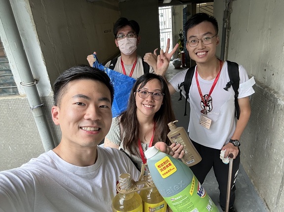 Bosco熱衷於義工活動,希望盡力回饋社會。