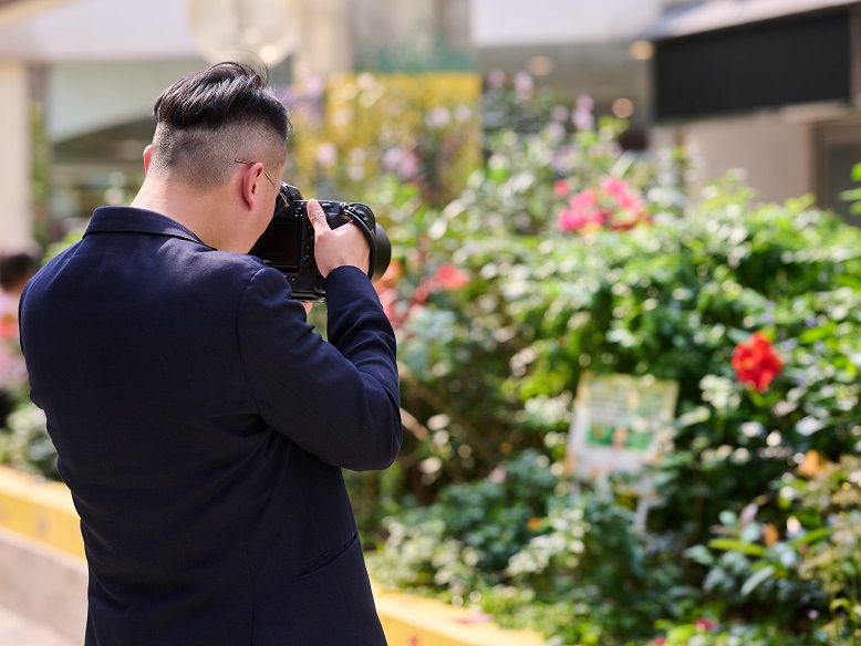 Dave suggests photographing nearby insects and plants to sharpen photography skills while waiting for butterflies to appear.