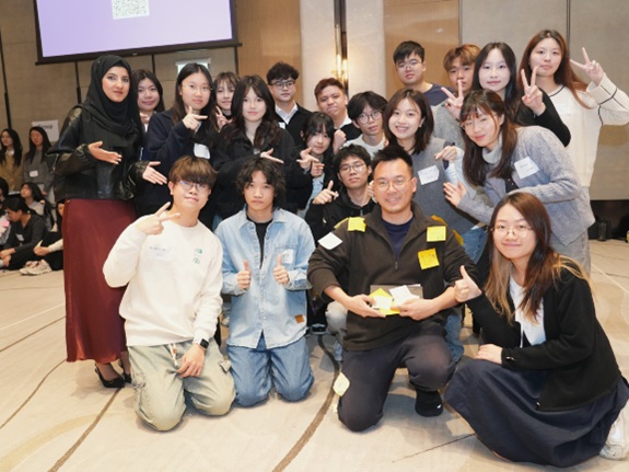 Workshop participants engage in interactive activities with peers from other institutions to explore competence and challenges in the age of AI.