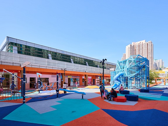 秀茂坪商場3樓的六間新餐廳，可直達戶外兒童樂園。