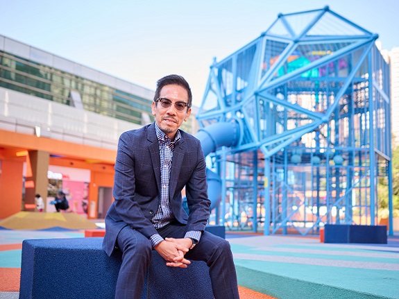Max Wong, Link’s Managing Director – Project & Engineering (HK), takes pride in the transformed “Geometric WonderZoo”, saying that the smiles and laughter of children enjoying the playground are the ultimate reward.