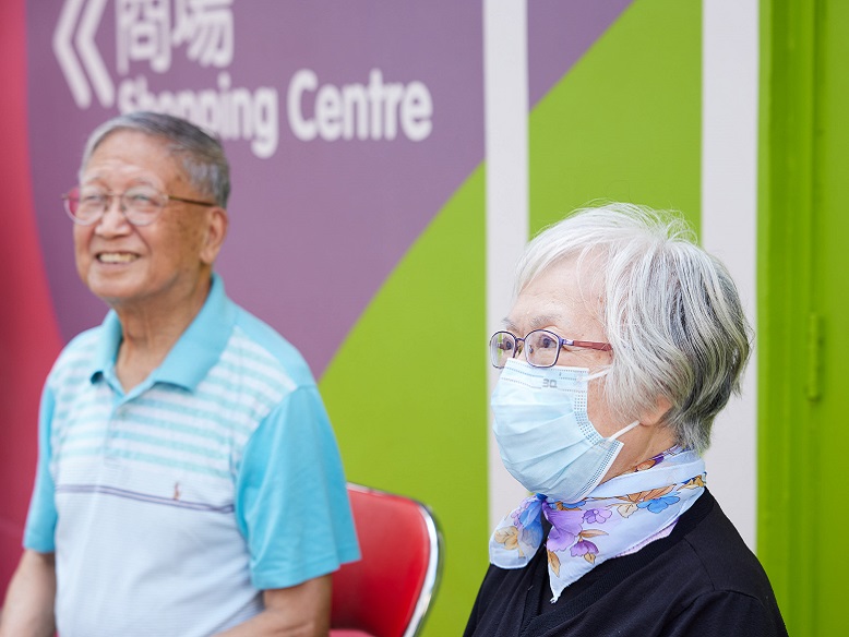 Aunt Ping believes that flowers add a refreshing and natural touch to the community.