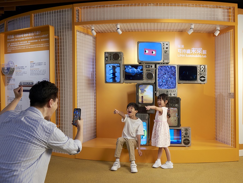 An electronic robot “The Second Life” made from discarded old TVs makes for an unmissable selfie spot.