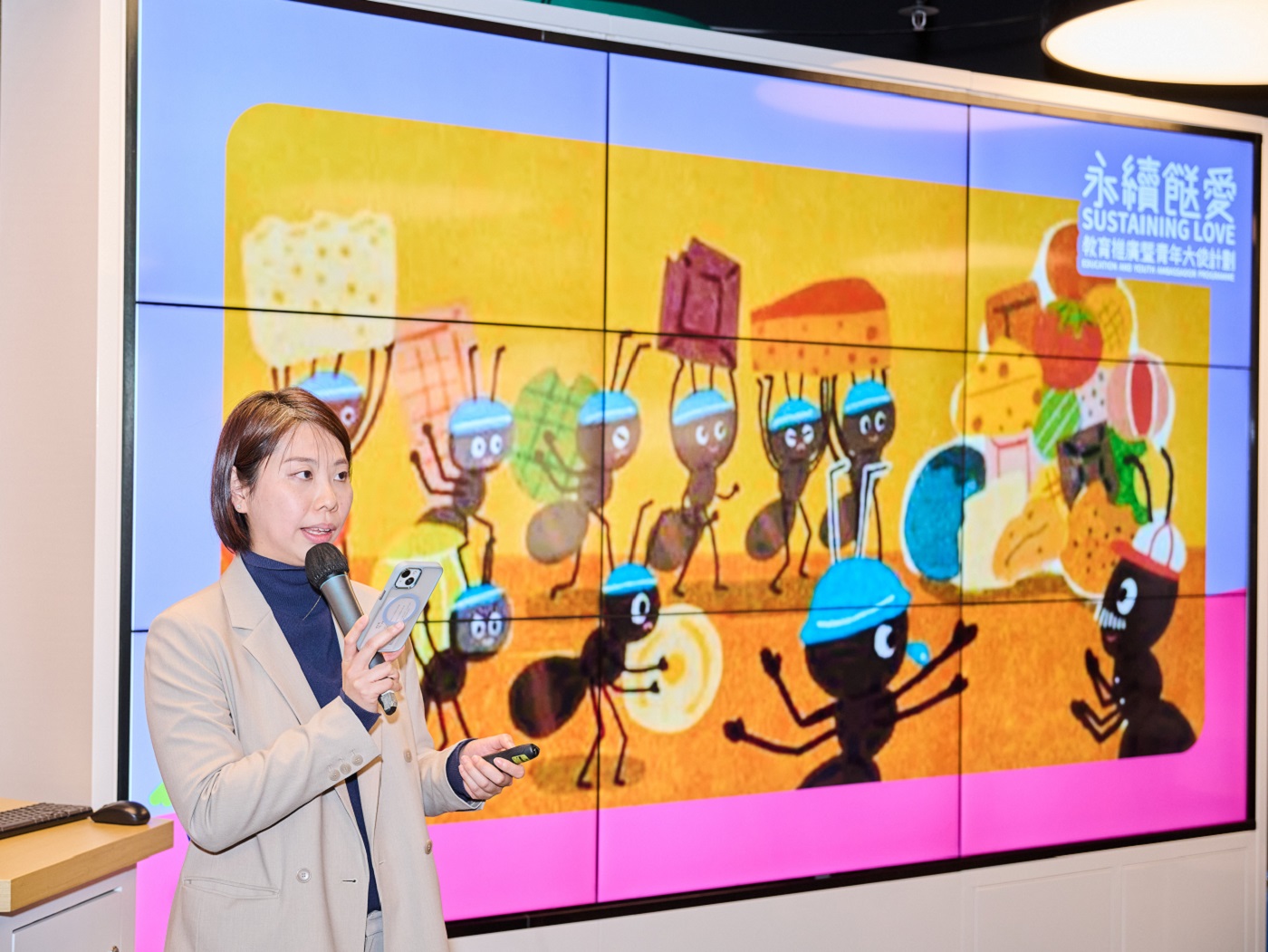 Katrina Cheng, programme in charge, said that one of the participants reflected on the significance of the programme inspired by a painting online. Likening participants to ants: although small, we can work together to create a substantial positive impact on society.