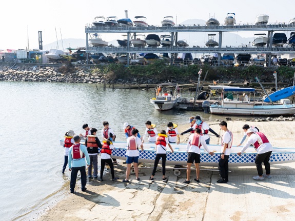Water sports provide an excellent opportunity to forge new friendships and expand social connections.