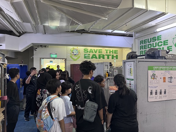 裕廊坊採用先進的廚餘處理系統，幫助餐飲商戶分解食物垃圾。