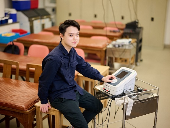 Kelvin Hui hopes that he can help patients suffering from physical pain through physiotherapy.