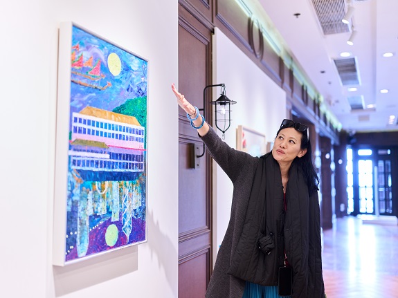 Marisa Yiu unveils a specially commissioned Murray House-themed artwork by architect William Lim.