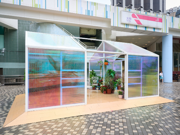 太和广场全新打造的“炫彩玻璃温室”。