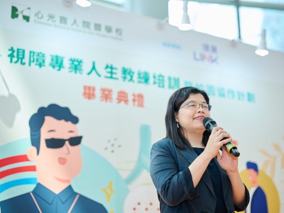 阿冰希望掌握更多工作技能，故报读课程。