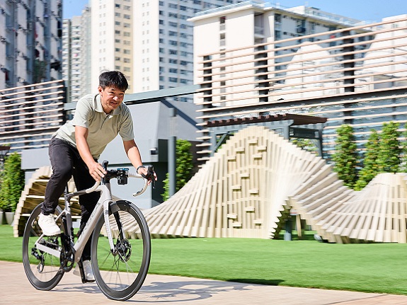 黄金宝计划拍片分享经验与心得,持续为推广单车文化出力。