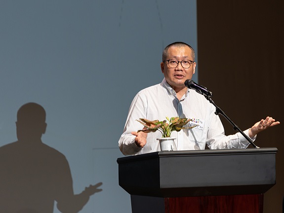 Louis Yu believes that golden agers are an integral component of Hong Kong's multicultural environment.