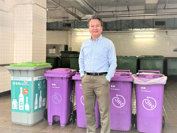 Since July 2018, Link has been collaborating with the Environmental Protection Department to recycle organic waste from its fresh market tenants, said Jeff Mau, Director of Property Management (HK) at Link.