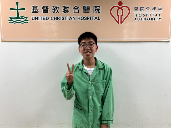 薛嘉俊於中五暑假到聯合醫院做文職義工，見證不少醫生盡力搶救病人。
