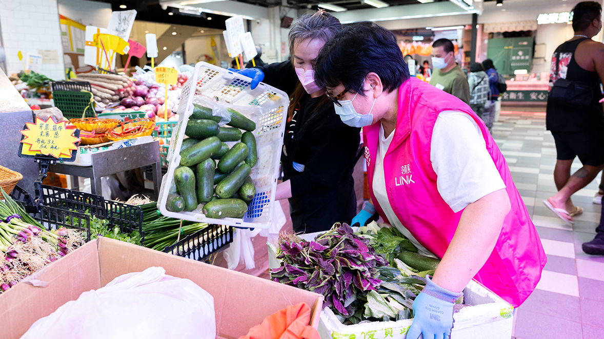 As a frontline part-time staff who collects vegetables, Chun said the job is meaningful and critical to the whole operation which turned surplus food into nutritious meals for the needy.