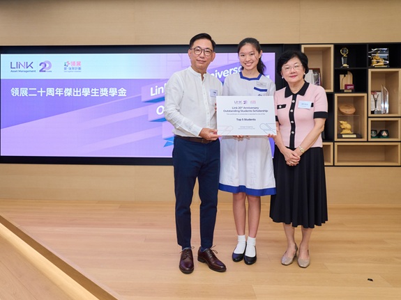 Leung Kam-yan of Diocesan Girls’ School proposed installing hydroponic growing systems in public parks to promote elderly engagement and wellness.