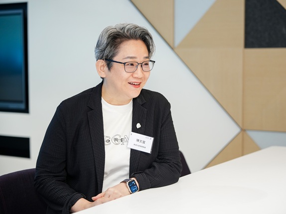 社聯行政總裁陳文宜（Grace）參與領展獎學金活動，深受觸動。