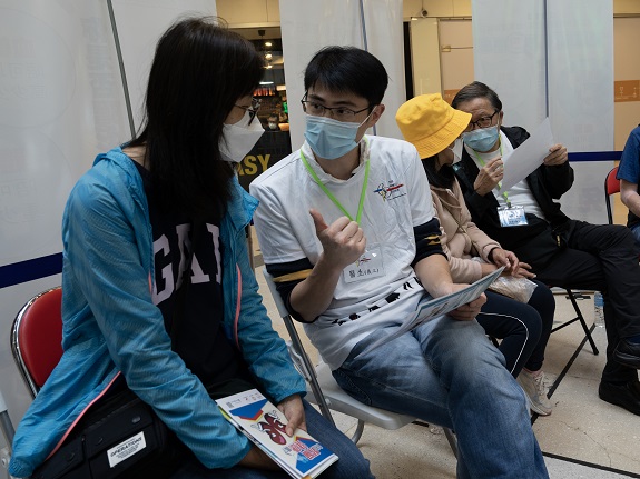 The doctors who helped in the events are all volunteers hoping to serve the community.