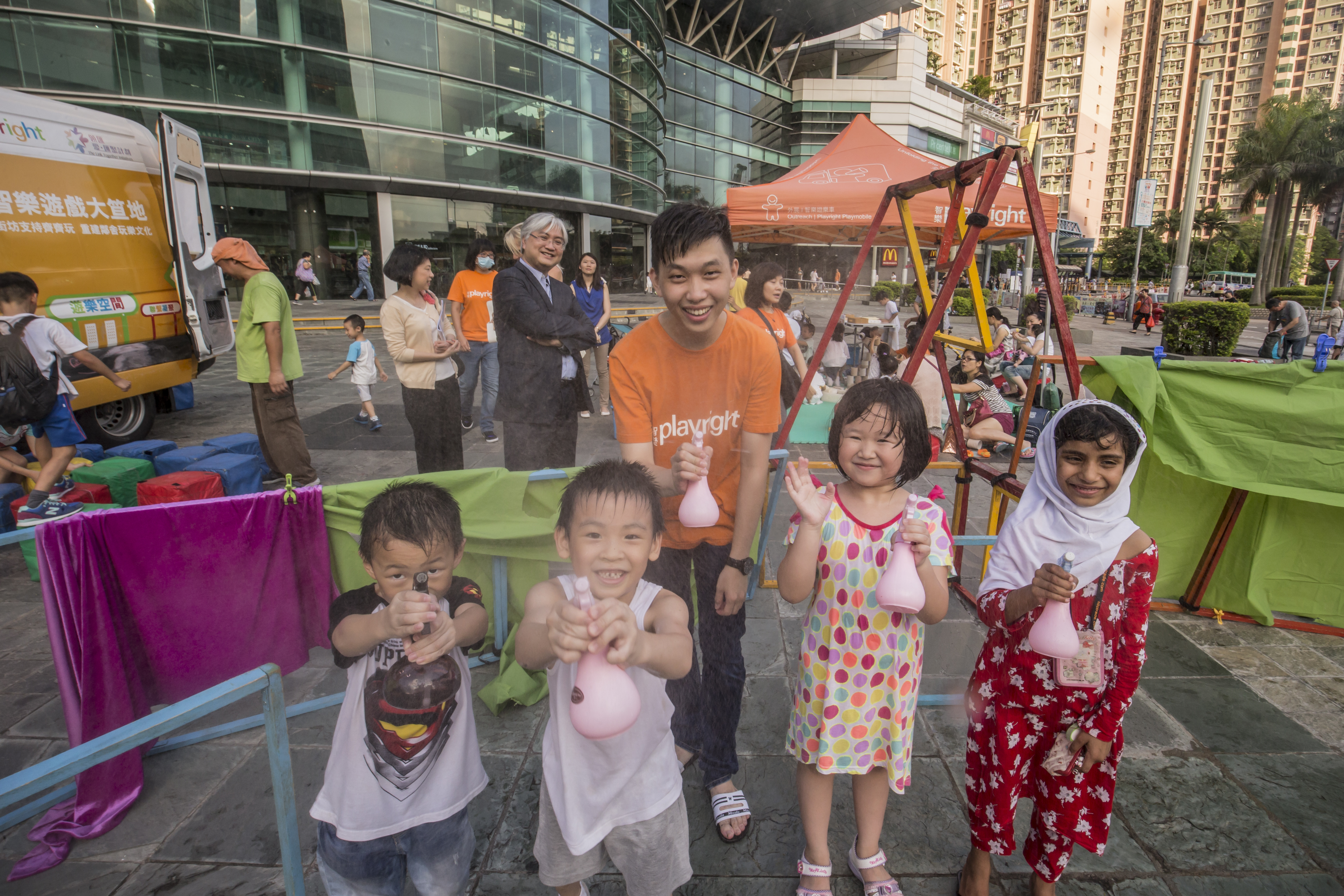 ​Mobile Playborhood Project – Playful and Happy Community