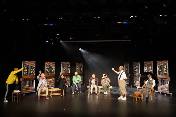 link-reit-community-project-art-option-04