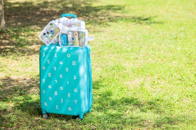 By spending a specified amount at selected Link malls or markets, Link Up members can collect e-stamps during the redemption period and redeem them for exclusive SOU・SOU x Link travel accessories.