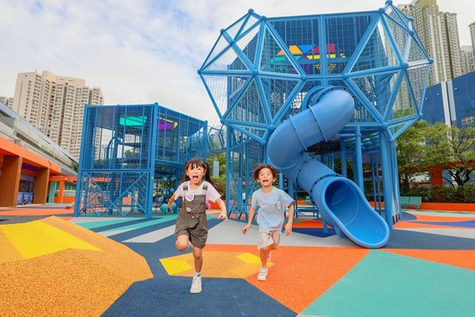 Sau Mau Ping Shopping Centre unveils Geometric Wonderzoo 01