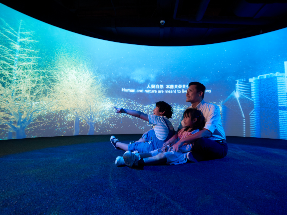 The 270 immersive zone encourages visitors to pause and think about the modern food system, before they go on to experience the various activities inside the Lab.